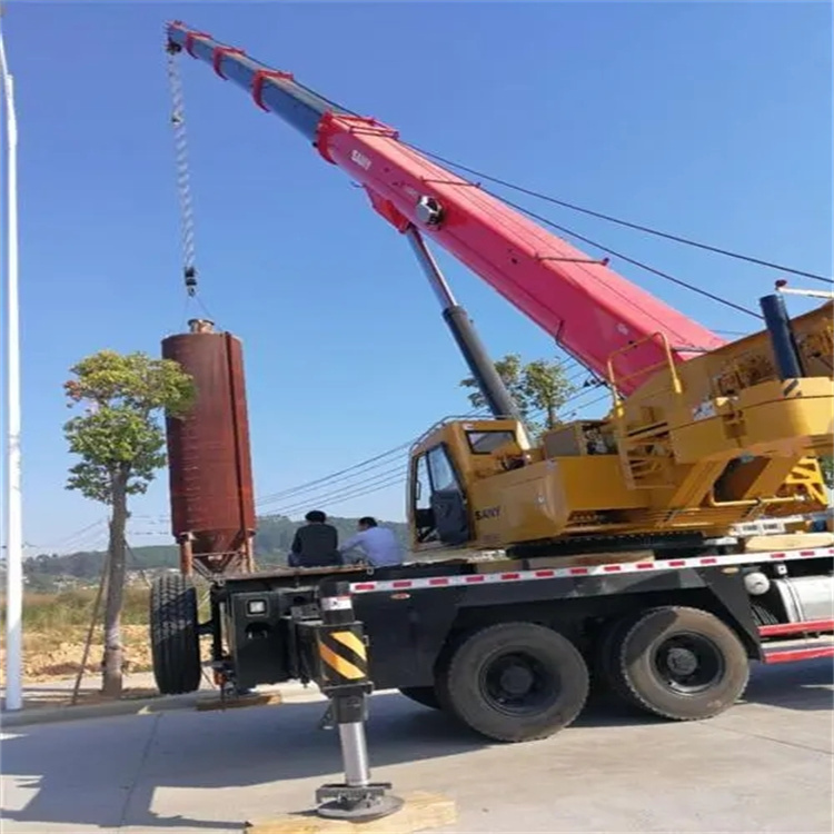 丹江口专业吊车租赁多少钱