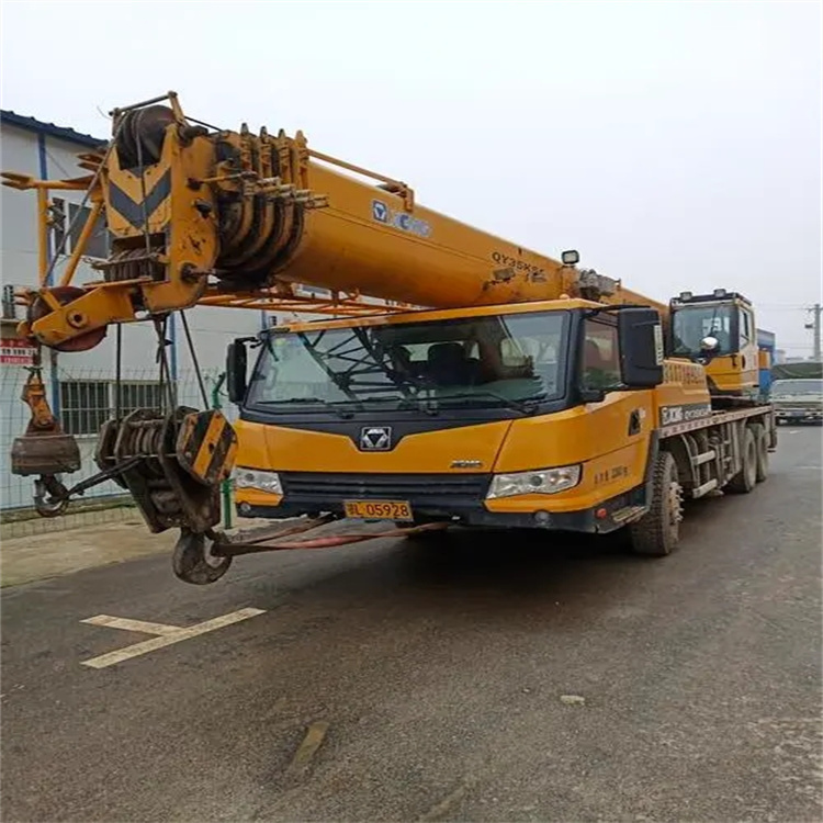 丹江口吊车出租保险：全面覆盖，安全无忧