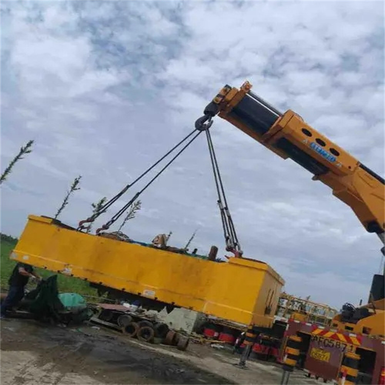 丹江口随车吊吊集装箱怎么吊